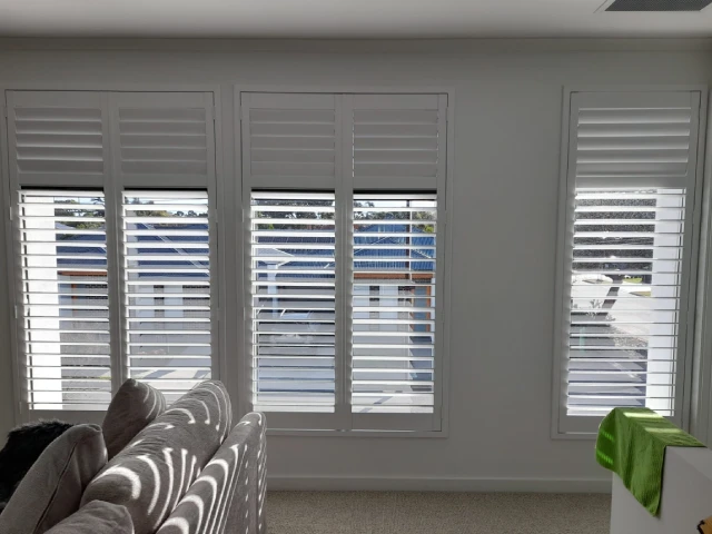 Plantation shutters sale 05