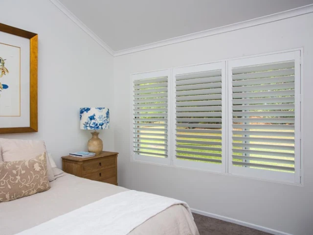 Plantation shutters sale 07